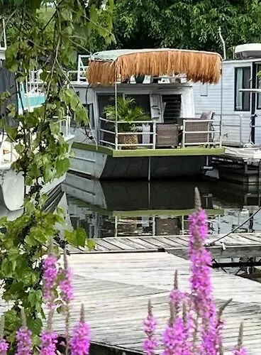 Vintage Minnow For 2 Houseboat Botel