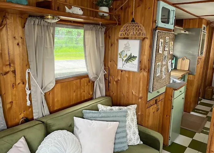 Vintage Minnow For 2 Houseboat *